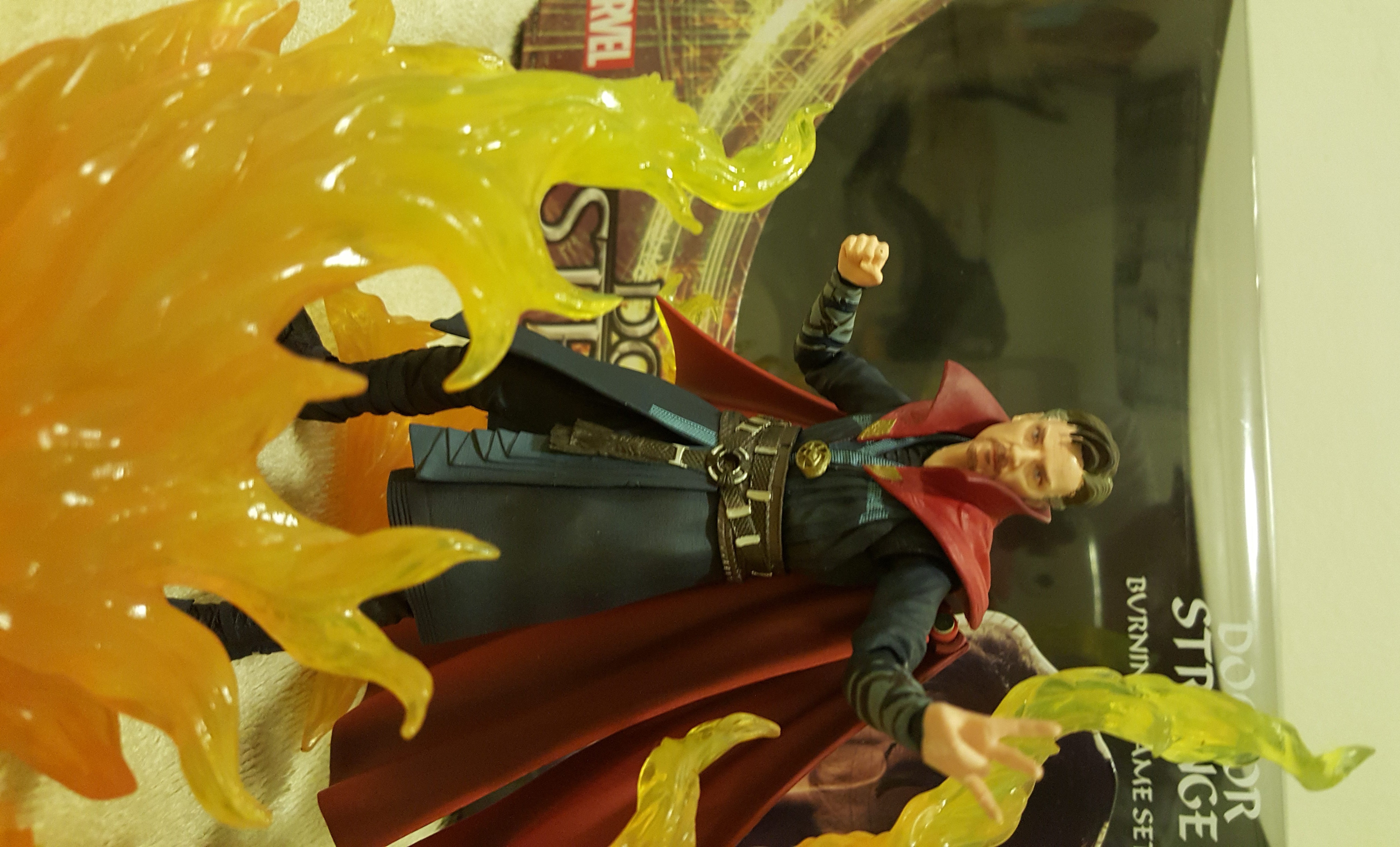 BANDAI S.H.Figuarts Doctor Strange -BATTLE ON TITAN