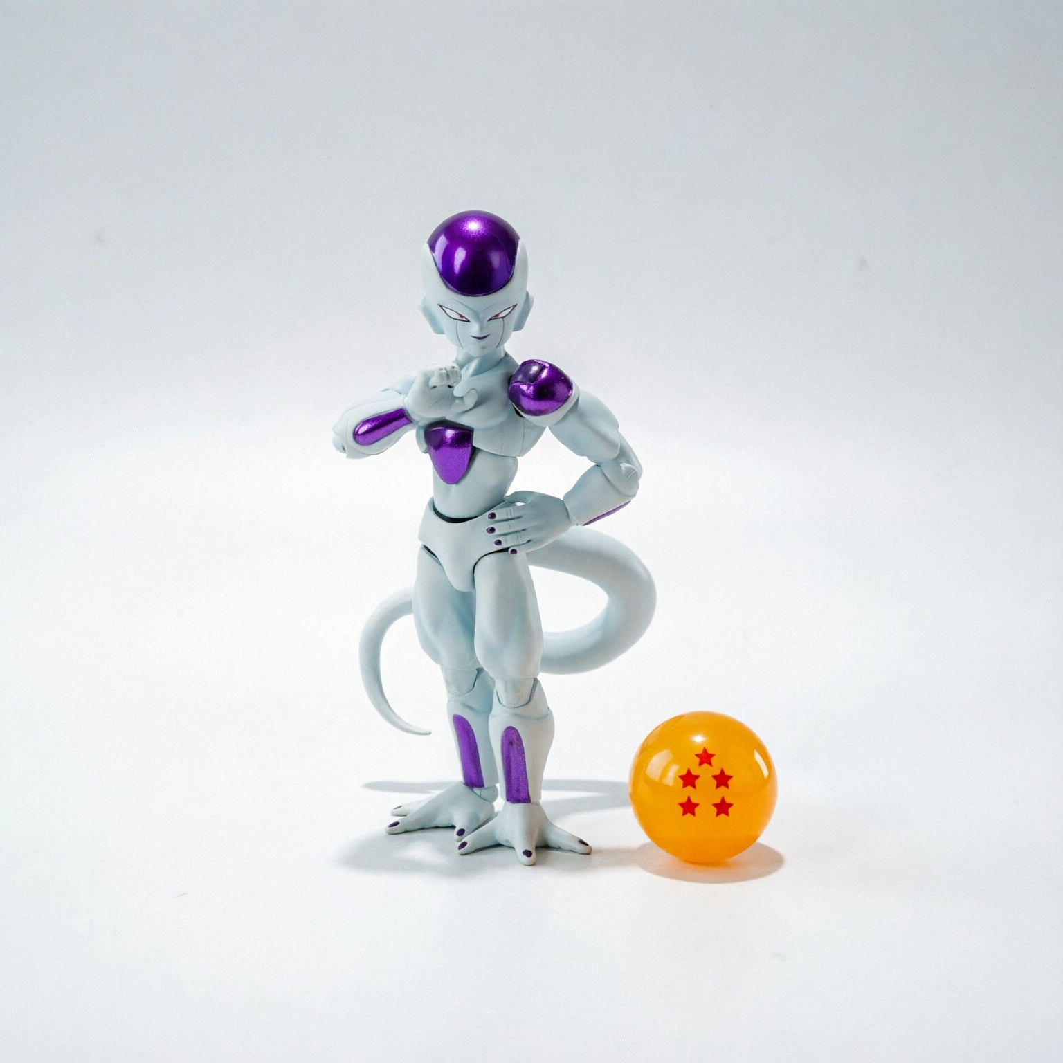 SH FIGUARTS FRIEZA FOURTH FORM (REISSUE)-Figuras-BANDAI-Akibara Xpress (Mejorada)