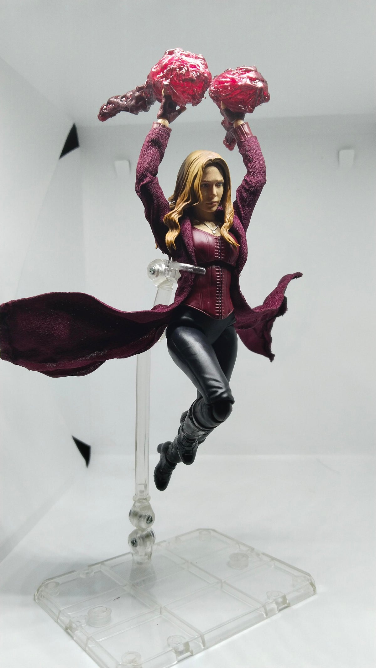 BANDAI SH Figuarts Scarlet Witch (Avengers: Endgame)