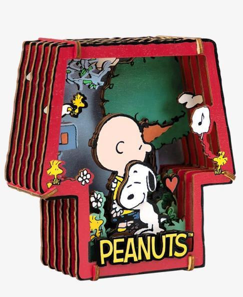 SNOOPY HEALING HUG WOODEN THEATER-Figuras-Puremind-Akibara Xpress