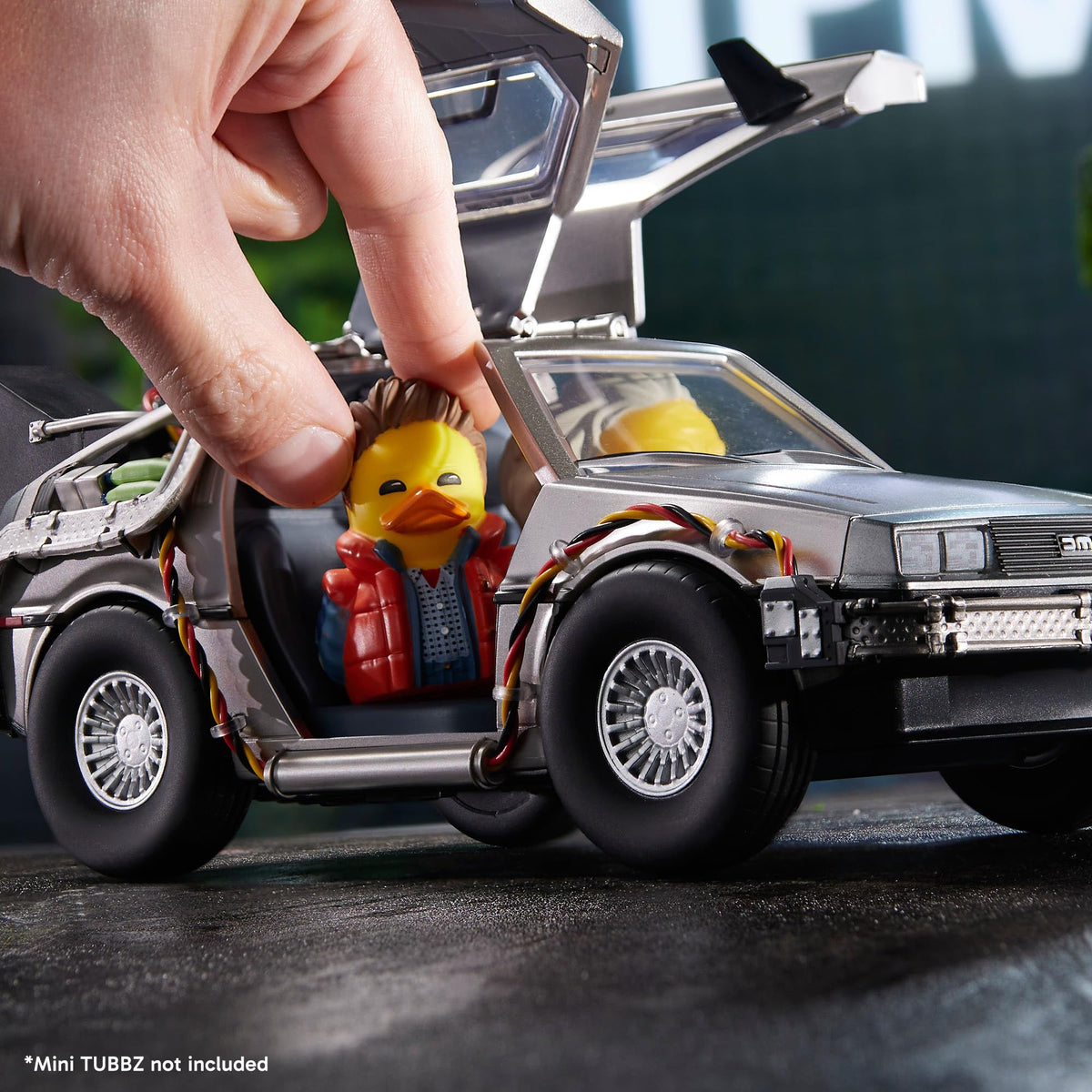 BANDAI BACK TO THE FUTURE DeLorean