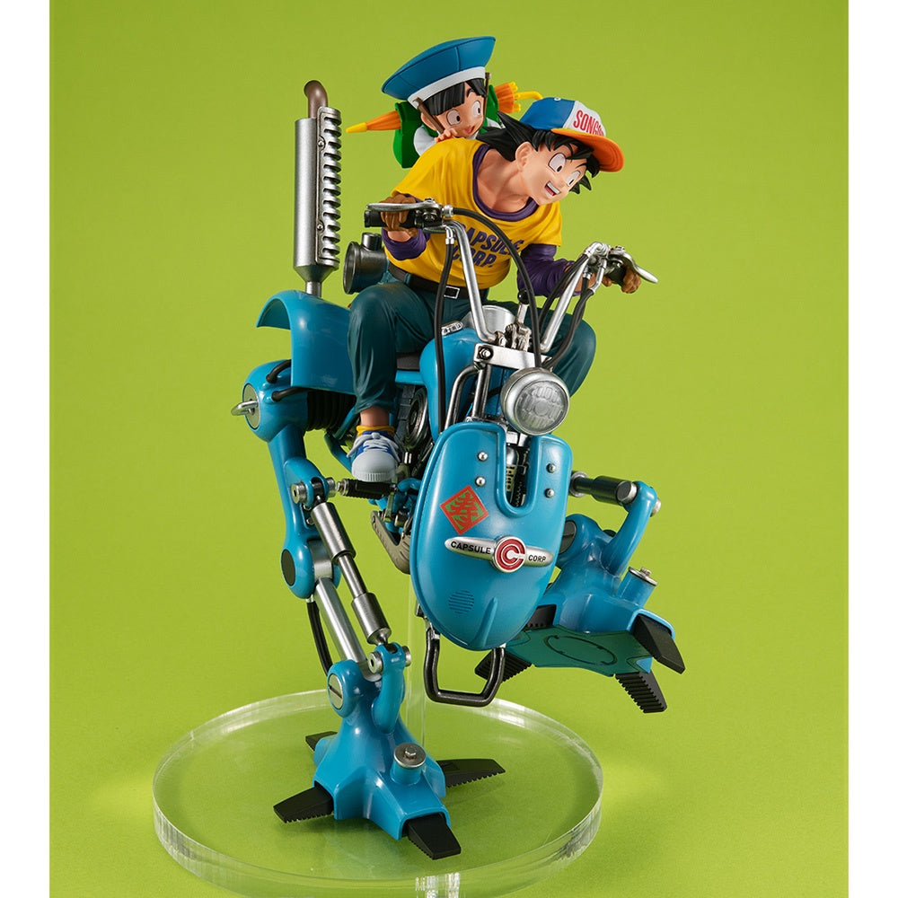 DESKTOP REAL McCOYEX Dragon Ball Z Son Goku & Son Gohan & Robot with two legs