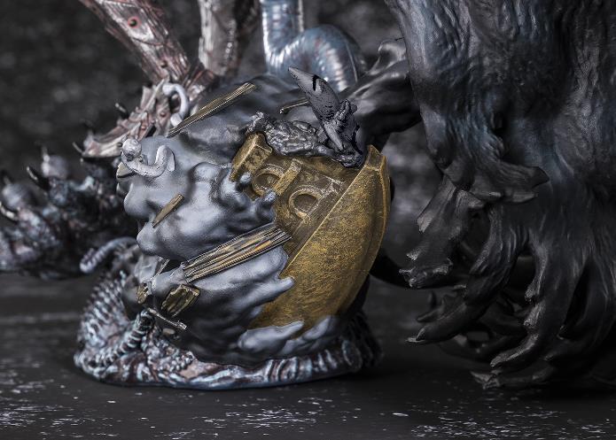 FIGUARTS ZERO TOUCHE METALLIQUE GUTS BERSERKER ARMOR-Figuras-BANDAI-Akibara Xpress