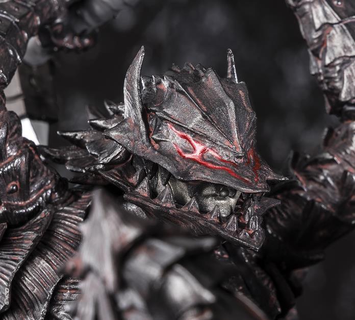 FIGUARTS ZERO TOUCHE METALLIQUE GUTS BERSERKER ARMOR-Figuras-BANDAI-Akibara Xpress