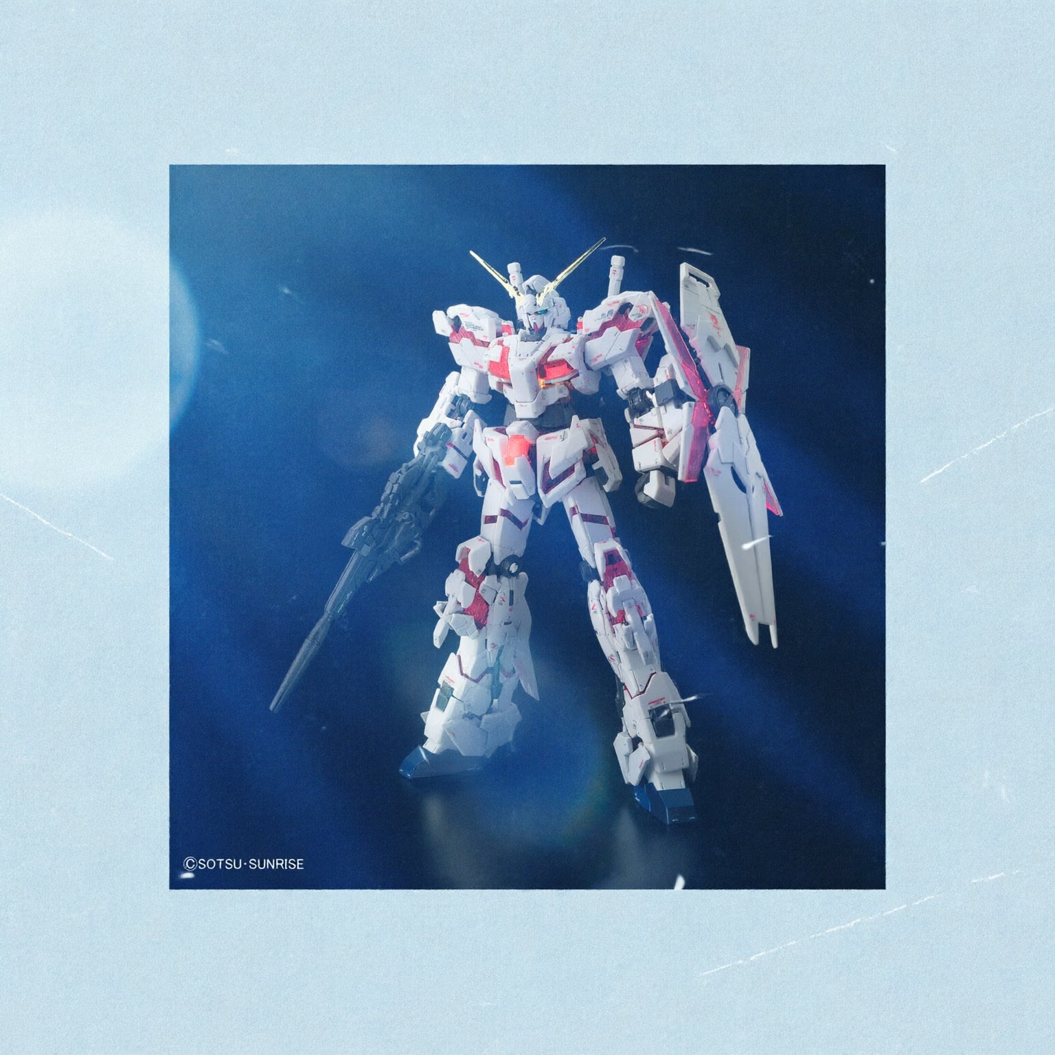Gundam Unicorn Real Grade 1:144 Scale Model Kit-Figuras-BANDAI-Akibara Xpress