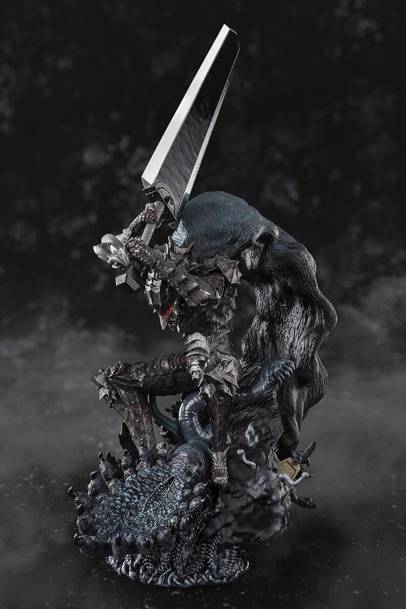 PREVENTA FIGUARTS ZERO TOUCHE METALLIQUE GUTS BERSERKER ARMOR-Figuras-BANDAI-Akibara Xpress