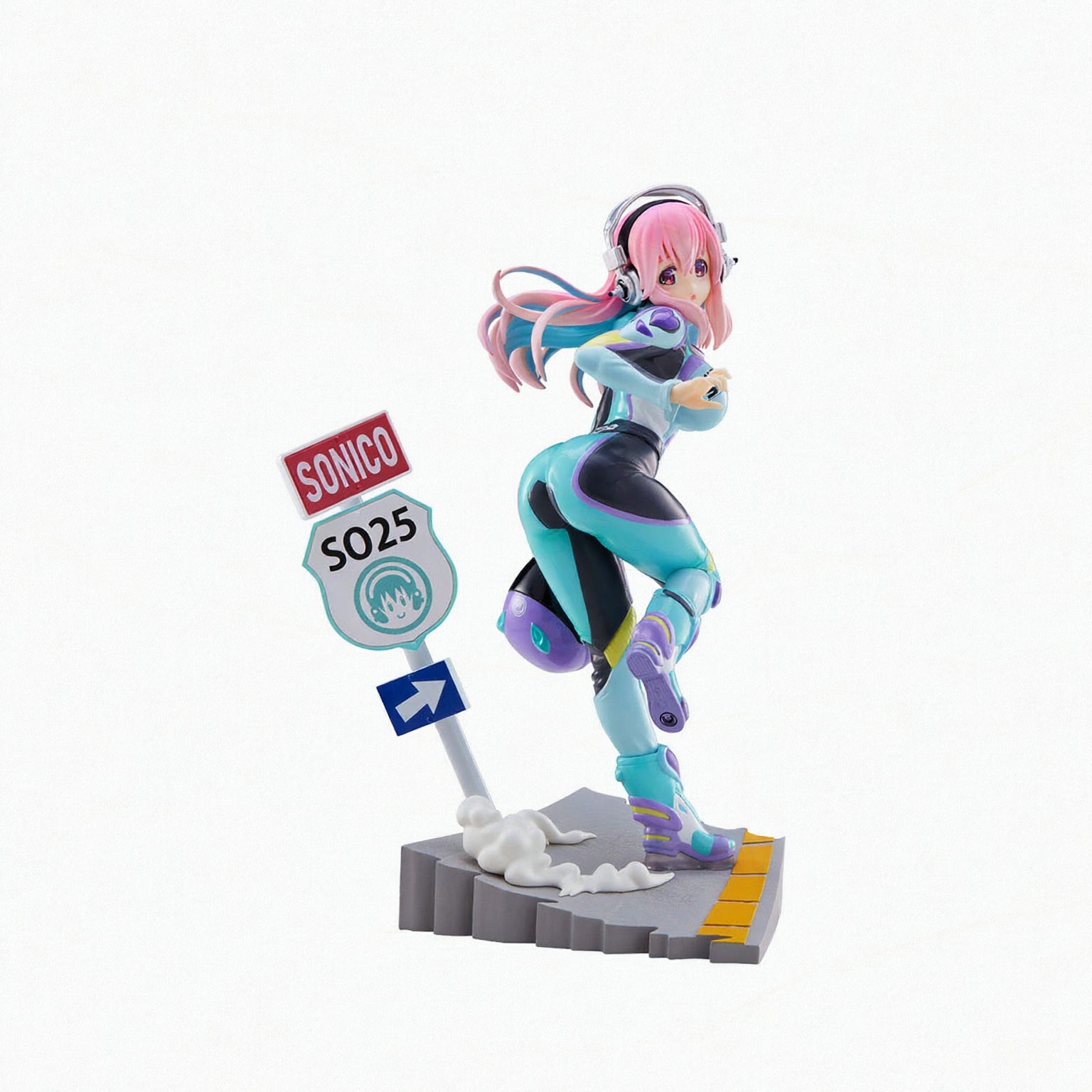 SUPER SONICO-Figuras-FURYU-Akibara Xpress