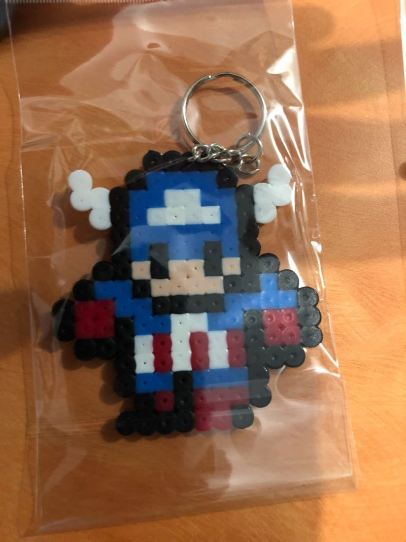 LLAVERO PIXEL CAPITAN AMERICA