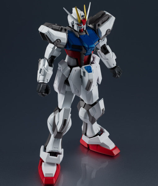 GUNDAM UNIVERSE GAT-X105 Strike Gundam-Figuras-BANDAI-Akibara Xpress