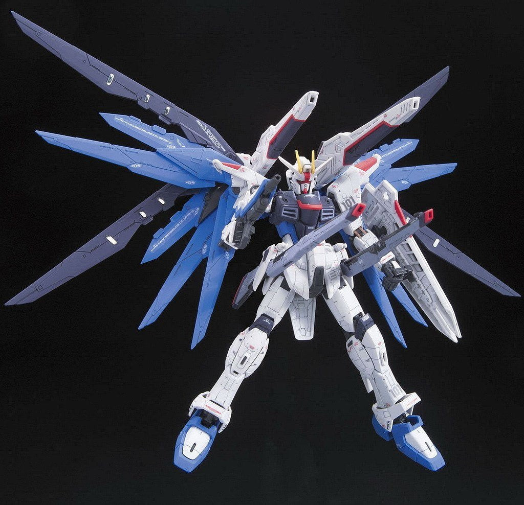 RG Freedom Gundam ZGMF-X10A-Figuras-BANDAI-Akibara Xpress